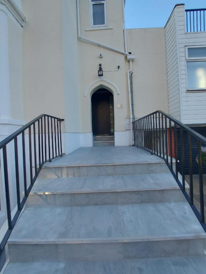 Inn By The Sea, Portsmouth - En Suite Rooms With Sea View Possible, Parking Ev 22Kw Exterior photo