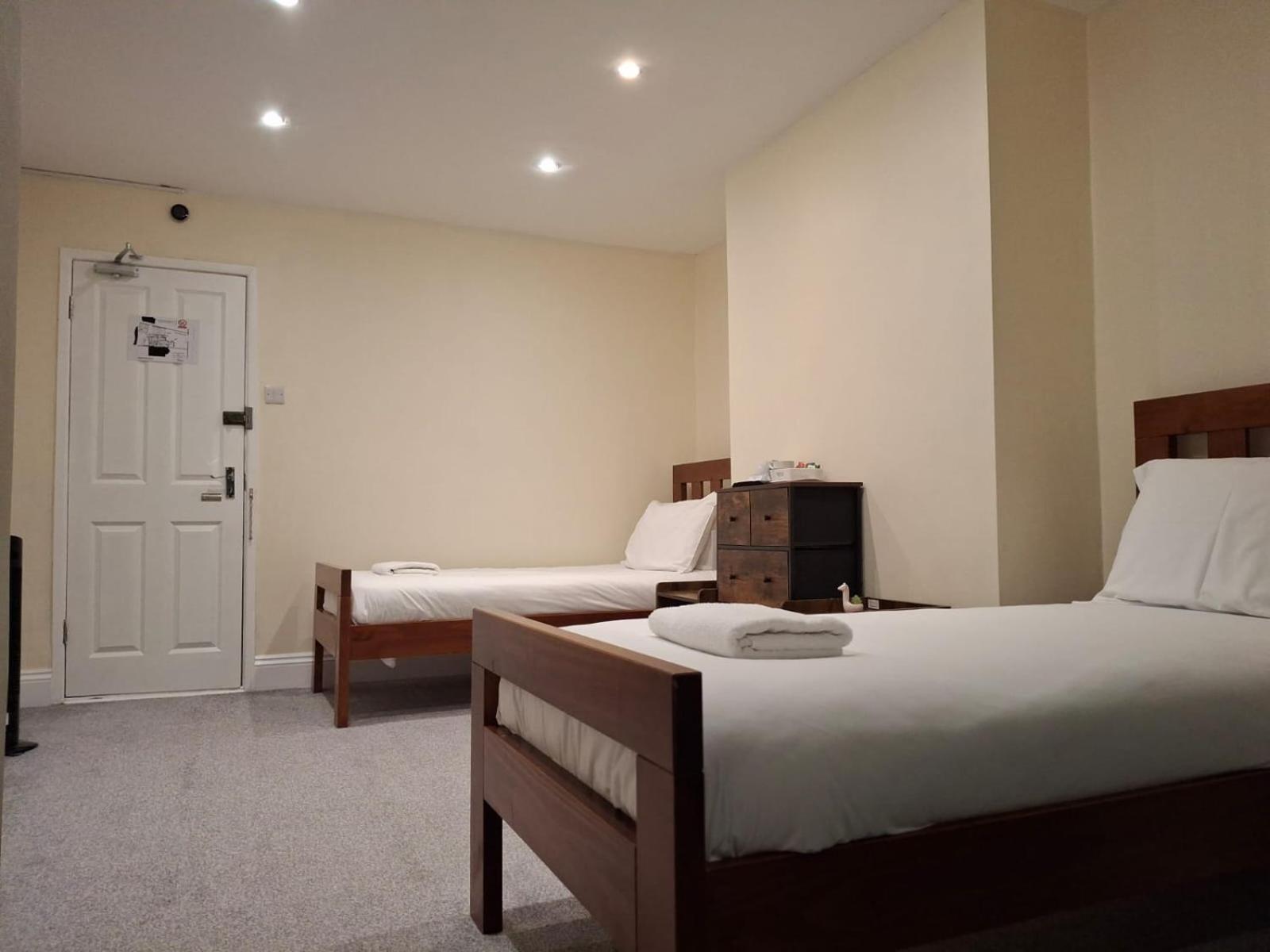 Inn By The Sea, Portsmouth - En Suite Rooms With Sea View Possible, Parking Ev 22Kw Exterior photo